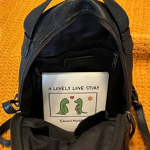 Born Black Leather Womens Purse/Backpack - Picture 7 of 8